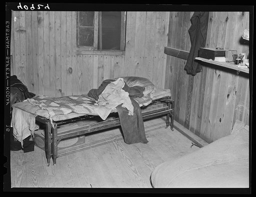 Sleeping quarters for migratory workers near Cedarville, New Jersey