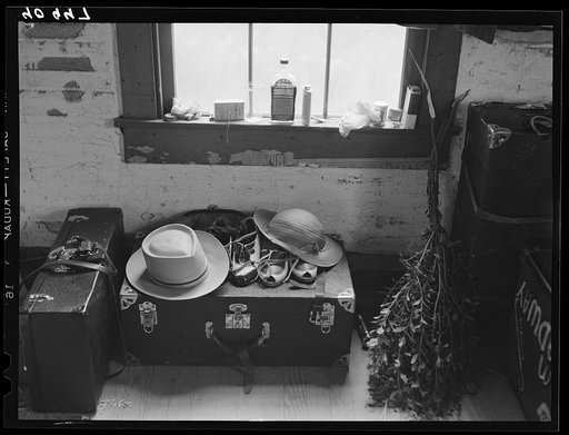 In the new home of a group of Florida migrants just arrived at Onley, Virginia