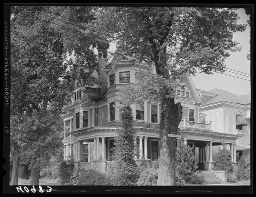 House on main street. Elizabeth City, North Carolina