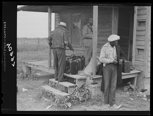Florida migrants getting luggage ready to move on from North Carolina to Onley, Virginia