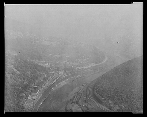 View of Mauch Chunk from Flagstaff Park. On the left are lower and upper Mauch Chunk and extreme left East Mauch Chunk. On the right bank of the river is the Central Railroad of New Jersey and on the left is the Lehigh Valley Railroad. Pennsylvania