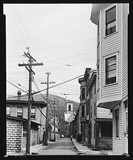 Rose [i.e. Race] Street with Bear Mountain in the background. Mauch Chunk, Pennsylvania