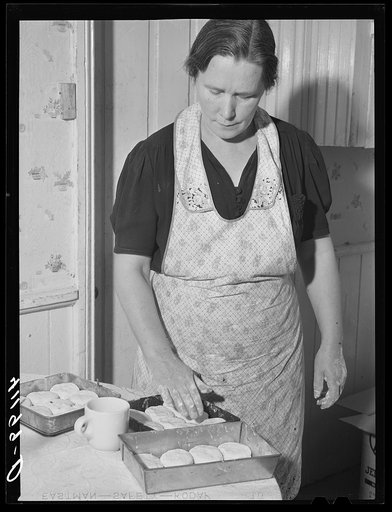 Mrs. Ralph Reitz, member of Tri-County Farmers Co-op Market at Du Bois, Pennsylvania, preparing baked goods for market at her farm near Falls Creek, Pennsylvania
