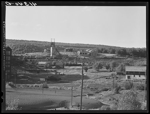 Giant breaker of Lehigh Navigation Coal Company at Lansford, Pennsylvania