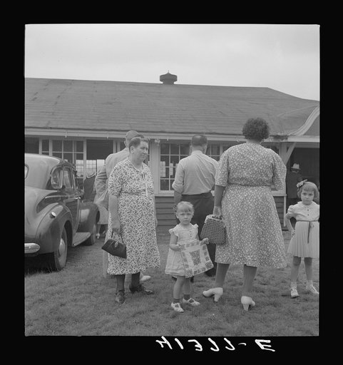 Members of the Strohl family at the reunion. Flagstaff Park, Mauch Chunk, Pennsylvania