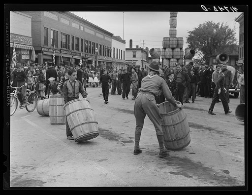 Getting ready for the boys' barrel rolling contest which preceded the men's competition. Presque Isle, Maine