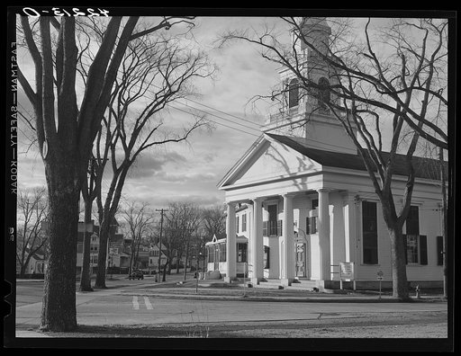 Untitled photo, possibly related to: Church in square at Mystic, Connecticut