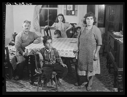 The family of Constantino Da Nora, Italian truck farmer in Colchester, Connecticut