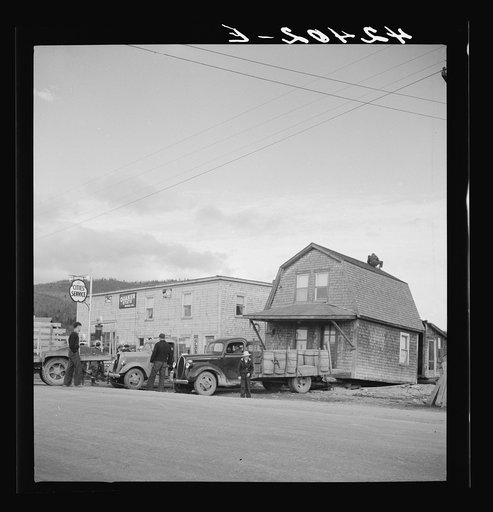 Moving a house in Fort Kent, Maine
