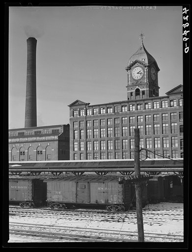 Untitled photo, possibly related to: General view of mills in Lawrence, Massachusetts