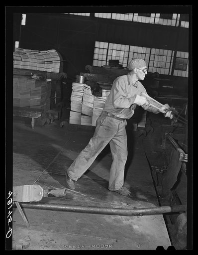 Worker in Washington Tinplate Company. Washington, Pennsylvania