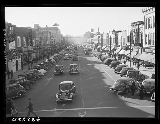 Traffic on the main street of Fayetteville, North Carolina at about five o'clock, when the workers start coming out of Fort Bragg, North Carolina