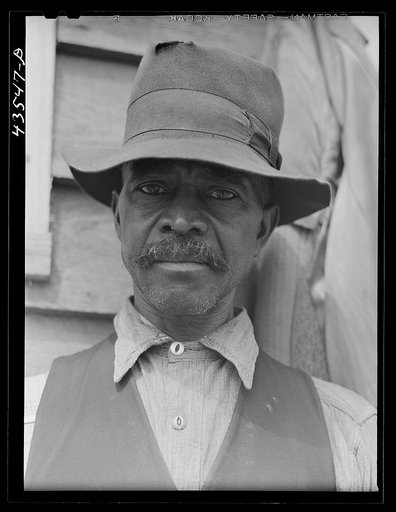 Small Negro landowner who had moved out of the Santee-Cooper basin. Near Bonneau, South Carolina