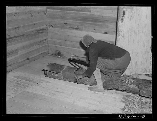 Preparing to move for the first time in her life out of the Camp Croft area. Near Whitestone, South Carolina