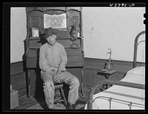 Mr. Robert Hathaway, a farmer living in the Camp Stewart area, plans to move to Hazlehurst Farms Inc. in Hazlehurst, Georgia. Near Hinesville, Georgia