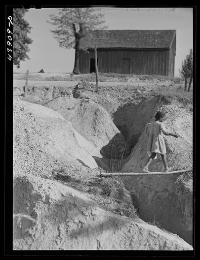 Untitled photo, possibly related to: Erosion in south section of Heard County, Georgia