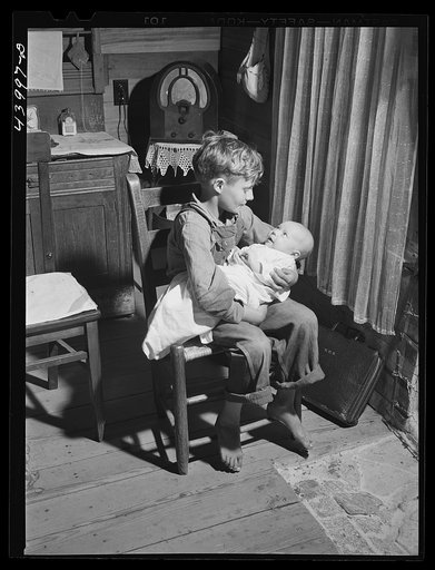 Colie Smith with the eighth member of the Smith family. Carroll County, Georgia (see general caption)