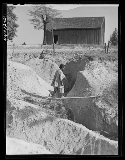 Untitled photo, possibly related to: Erosion in south section of Heard County, Georgia