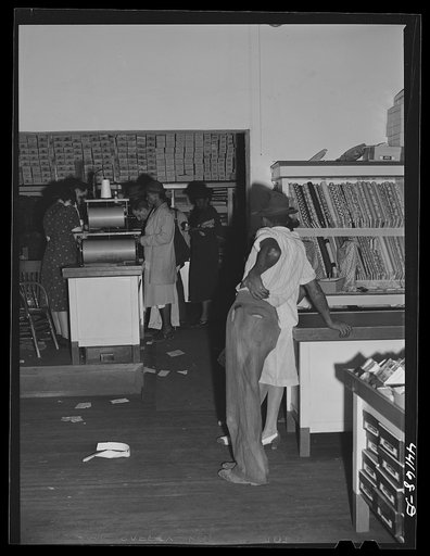 Negro farmers shopping on Saturday afternoon in Liebowitz's store. Greensboro, Greene County, Georgia