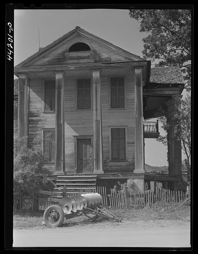 Old plantation home in Penfield, Greene County, Georgia