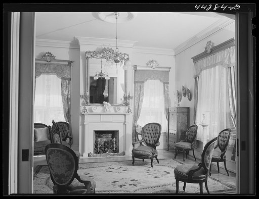 Interior of the Lamb home in Union Point. Mr. Harold Lamb is the owner of the mill in Union Point. Greene County, Georgia