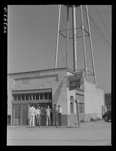 Street scene in Childersburg, Alabama
