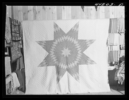Handmade quilt, Virginia craft co-op on U.S. Highway No. 1, twenty miles north of Fredericksburg, Virginia