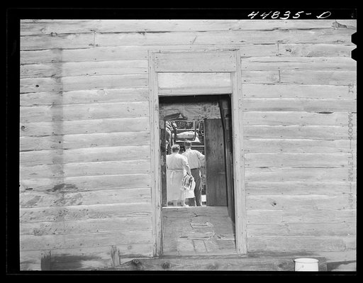Untitled photo, possibly related to: Mrs. Russell Tombs and her family moving out of the area being taken over by the Army in Caroline County, Virginia