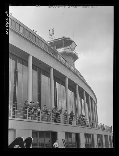 Visitors on the observation platform. Municipal airport, Washington, D.C.