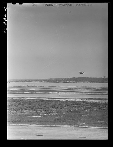 An amphibian taking off. Washington, D.C. municipal airport