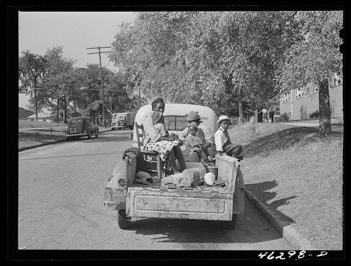 Greensboro, Greene County, Georgia. A Negro family come to town