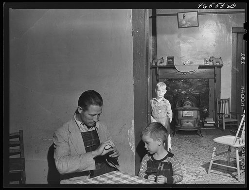 Mell Williams and children. He is a worker in the textile mill in Greensboro, Greene County, Georgia