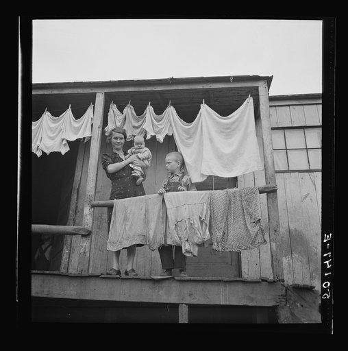 Miner's wife and children. Pursglove, West Virginia