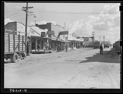 Street in Negro section. Belle Glade, Florida