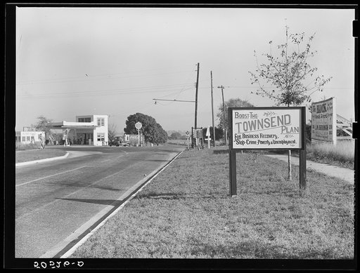 Sign along highway near Frostproof, Florida
