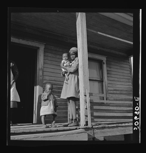 Untitled photo, possibly related to: Negro children near Wadesboro, North Carolina