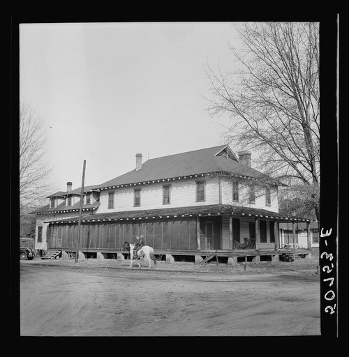 Boarding house, sawmill town. Ashepoo, South Carolina