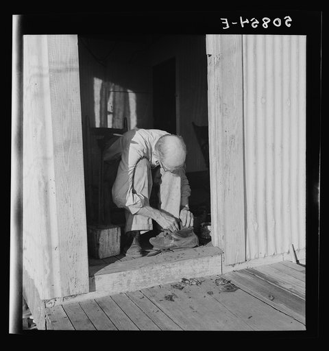Old cobbler. Moore Haven, Florida