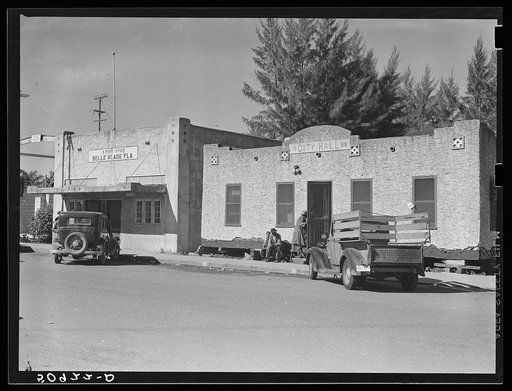 Post office and City Hall. Belle Glade, Florida