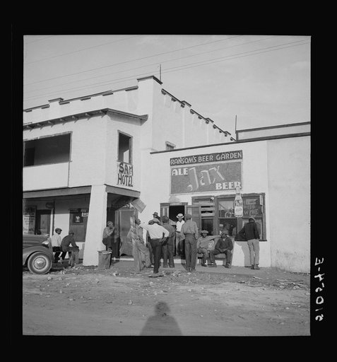 Hotel and rooming house, very overcrowded, very bad sanitary conditions in Negro section of Belle Glade, Florida