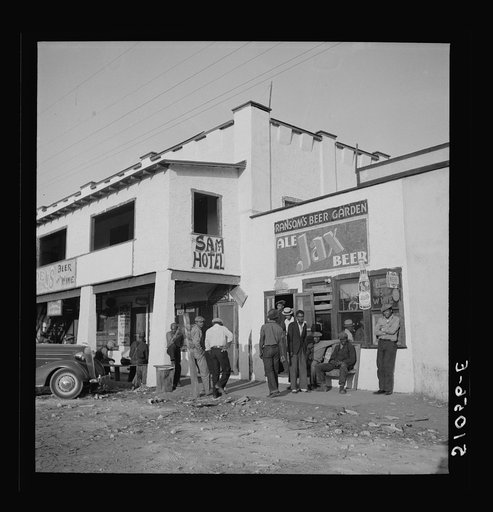 Untitled photo, possibly related to: Hotel and rooming house, very overcrowded, very bad sanitary conditions in Negro section of Belle Glade, Florida
