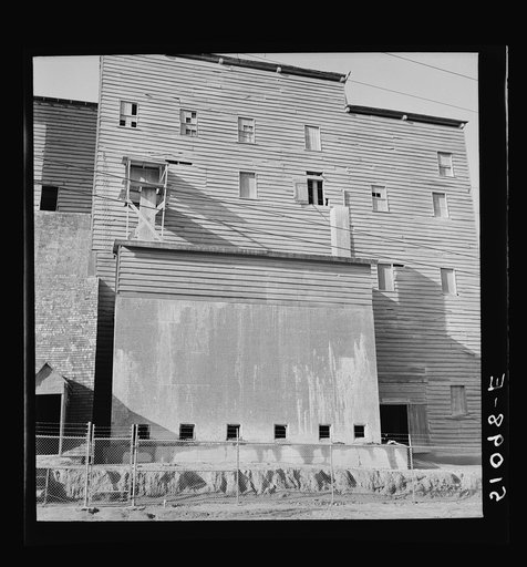 Section of fertilizer plant. Laurinburg, North Carolina