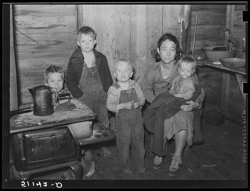 Migrant packinghouse worker's family. Belle Glade, Florida