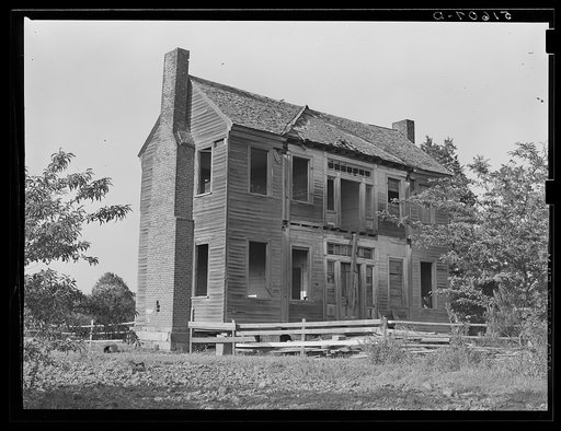 Old plantation home near Monticello, South Carolina