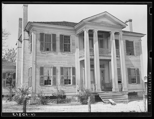 Old home built about 1850 called "Silver Place," owned by Mrs. Frazier, now rented by two families. Alabama