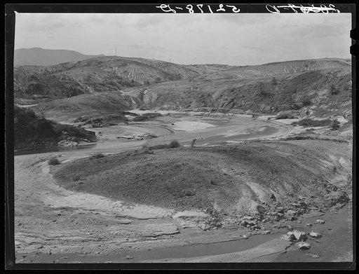 Copper mining section between Ducktown and Copperhill, Tennessee. Fumes from smelting copper for sulfuric acid have destroyed all vegetation and eroded land