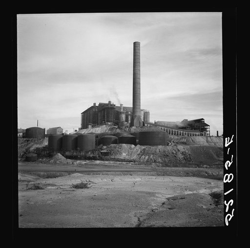 Untitled photo, possibly related to: Copper mining and sulfuric acid plant, Copperhill, Tennessee