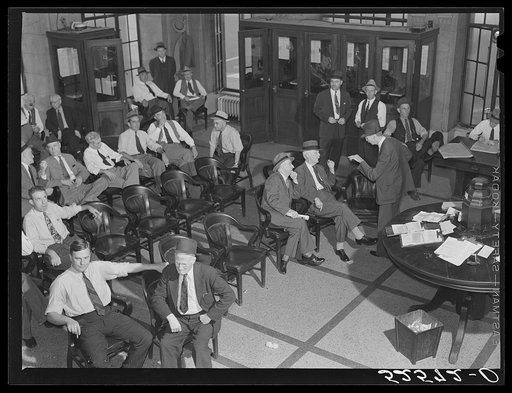 Interior of Memphis cotton exchange just before closing. Tennessee