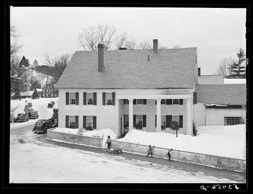 Old home converted into White Cupboard Inn. Woodstock, Vermont