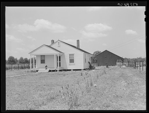 Home of FSA (Farm Security Administration) client. La Delta Project, Thomastown, Louisiana